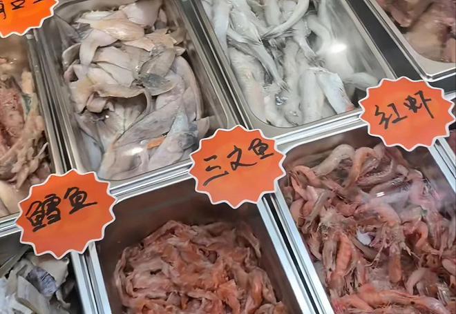 狗麻辣烫25一斤全是真肉上海狗有福了！AG真人旗舰厅登录破防了！上海惊现狗(图6)