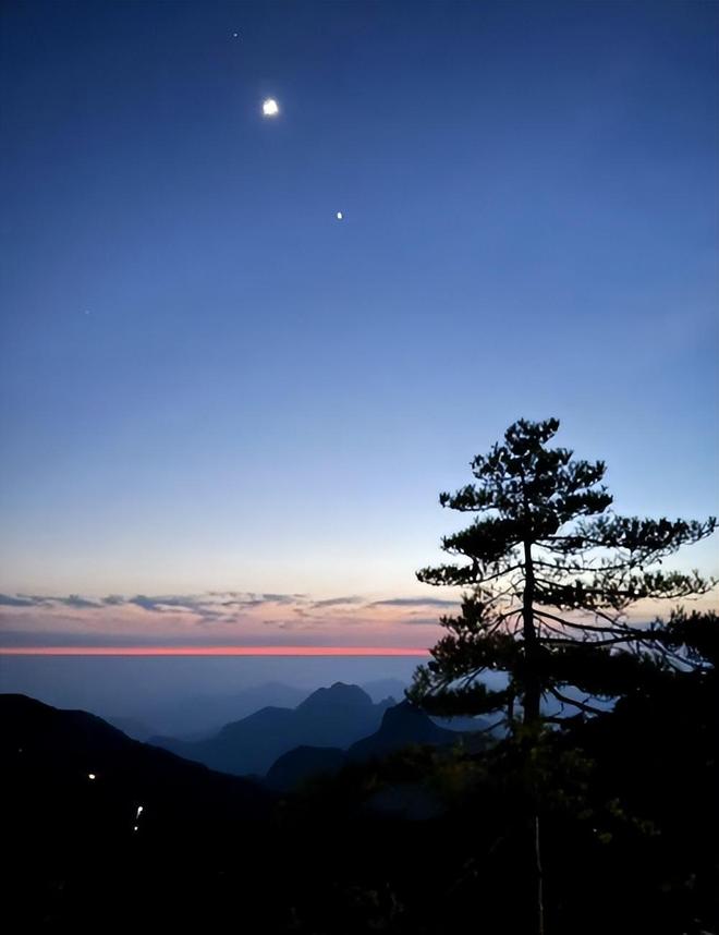 看避坑指南黄山旅游五天本地旅行社人均报价AG真人百家家乐app首次去黄山旅游必(图2)