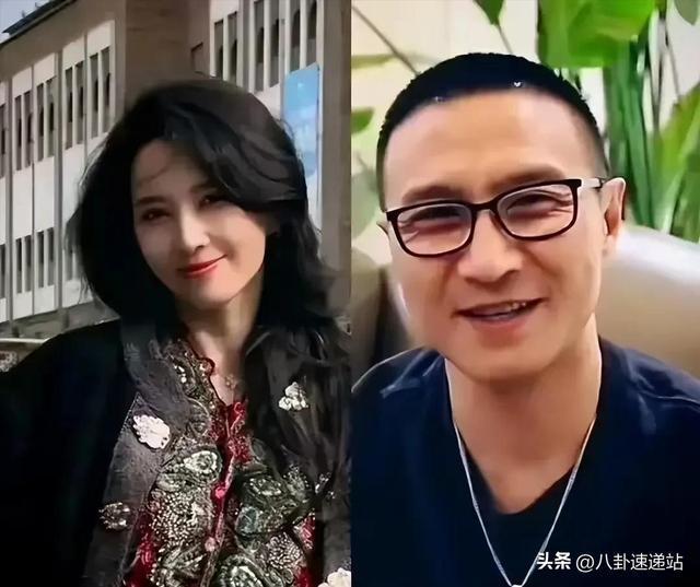 之下三婚三离的汪峰一句话让人死心塌地AG真人旗舰厅难怪森林北拜倒在皮裤(图6)